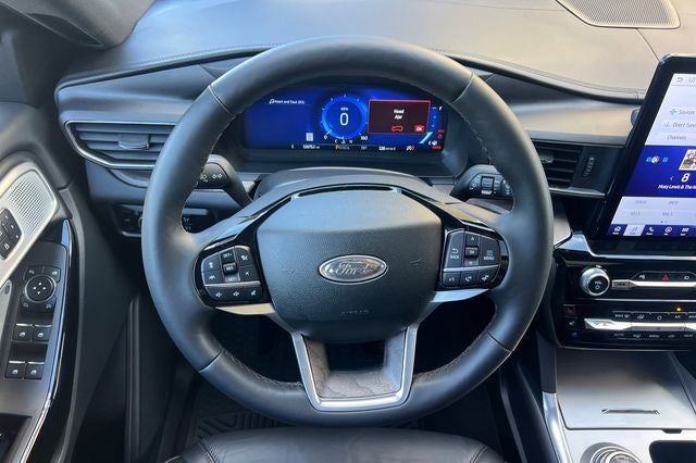 2023 Ford Explorer Platinum