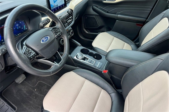 2022 Ford Escape Plug-In Hybrid Titanium