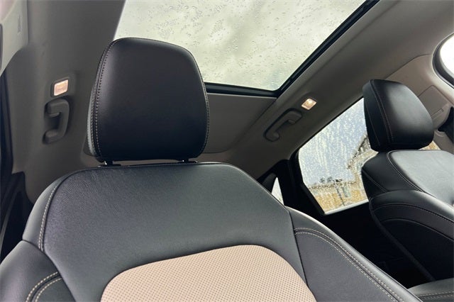 2022 Ford Escape Plug-In Hybrid Titanium