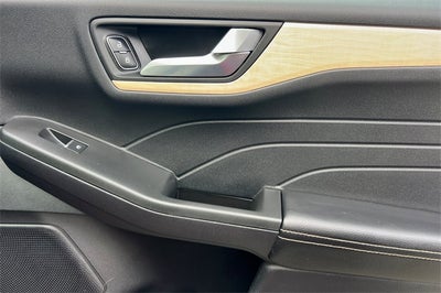 2022 Ford Escape Plug-In Hybrid Titanium