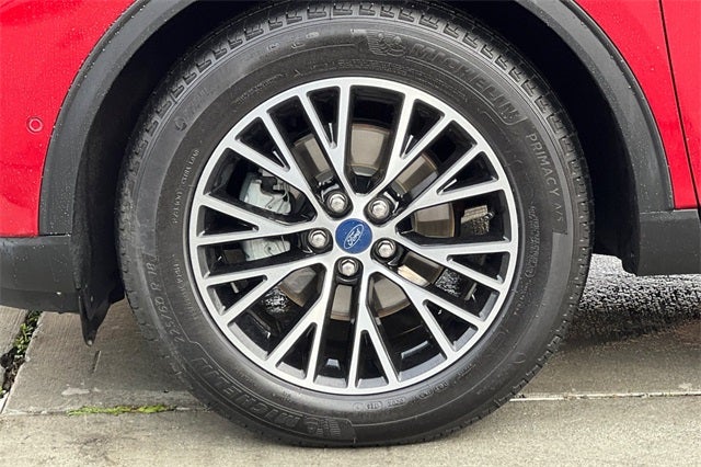 2022 Ford Escape Plug-In Hybrid Titanium