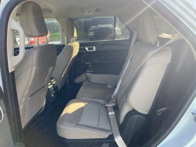 2022 Ford Explorer Base