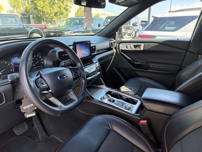 2024 Ford Explorer ST-Line