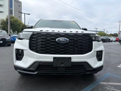 2025 Ford Explorer ST-Line