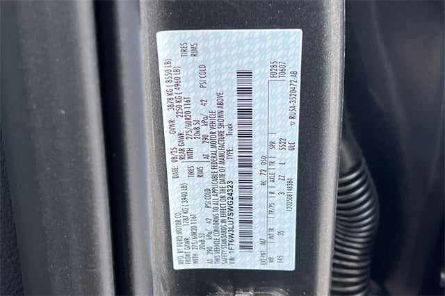 2025 Ford F-150 Lightning Flash