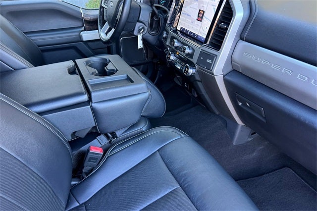 2022 Ford F-250SD Lariat