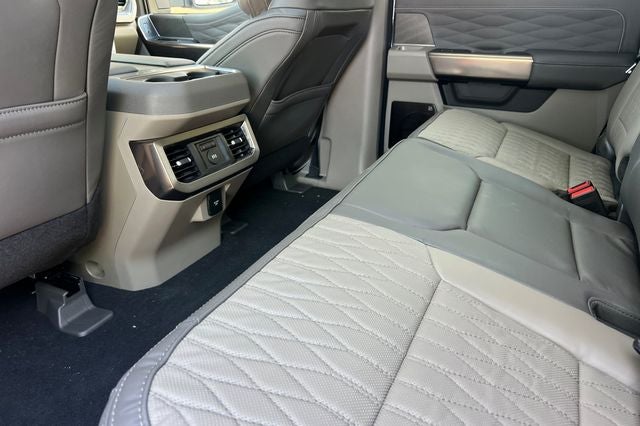 2026 Ford Super Duty F-350 SRW Pickup F-350® Platinum®