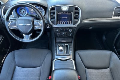 2019 Chrysler 300 Touring