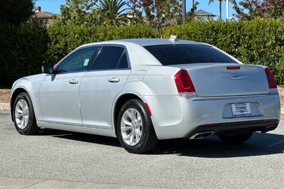 2019 Chrysler 300 Touring