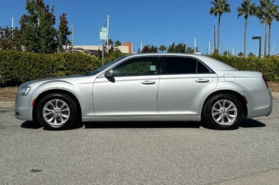 2019 Chrysler 300 Touring