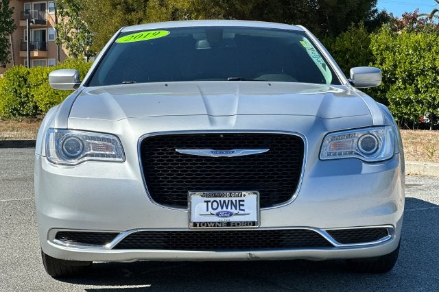 2019 Chrysler 300 Touring