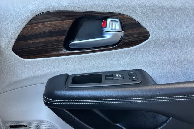 2021 Chrysler Pacifica Limited