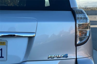 2014 Toyota RAV4 EV Base