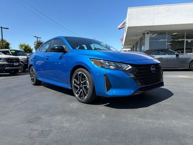 2025 Nissan Sentra SR CVT's photo