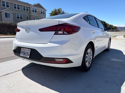 2019 Hyundai Elantra SE