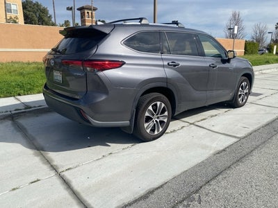 2021 Toyota Highlander Hybrid XLE