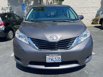 2014 Toyota Sienna LE 7 Passenger