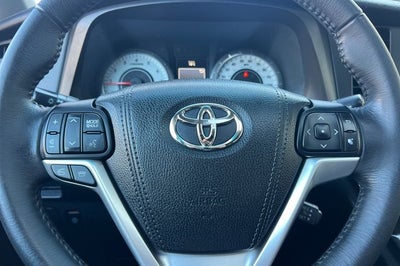 2016 Toyota Sienna SE 8 Passenger
