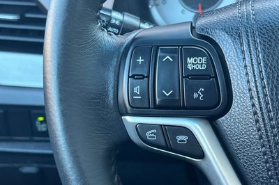 2016 Toyota Sienna SE 8 Passenger