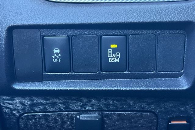 2016 Toyota Sienna SE 8 Passenger