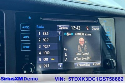 2016 Toyota Sienna SE 8 Passenger