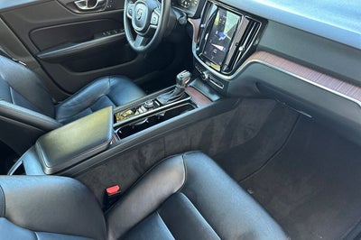 2021 Volvo S60 T5 Momentum