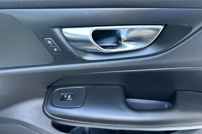 2021 Volvo S60 T5 Momentum