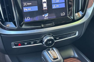 2021 Volvo S60 T5 Momentum
