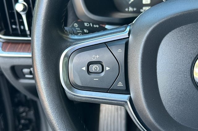 2021 Volvo S60 T5 Momentum