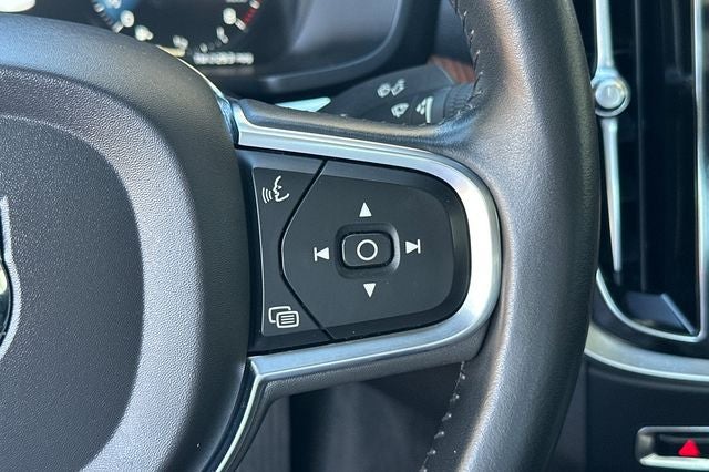 2021 Volvo S60 T5 Momentum