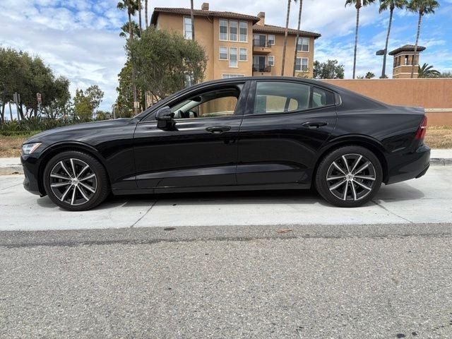 2021 Volvo S60 T5 Momentum