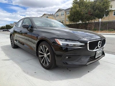 2021 Volvo S60 T5 Momentum