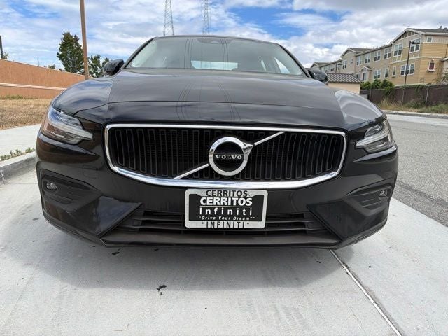 2021 Volvo S60 T5 Momentum