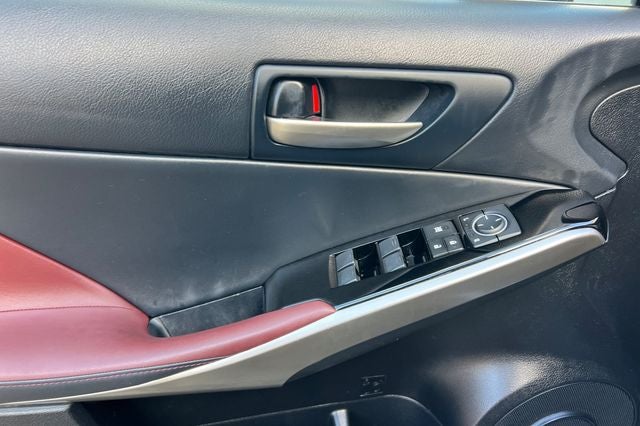 2017 Lexus IS Turbo 200t