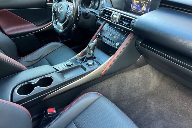 2017 Lexus IS Turbo 200t