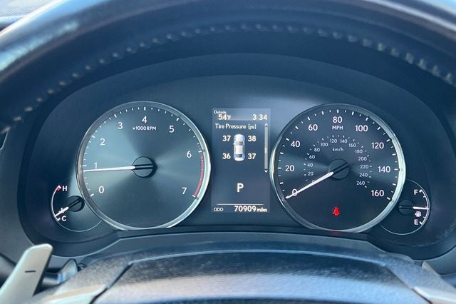 2017 Lexus IS Turbo 200t