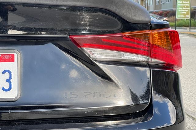 2017 Lexus IS Turbo 200t