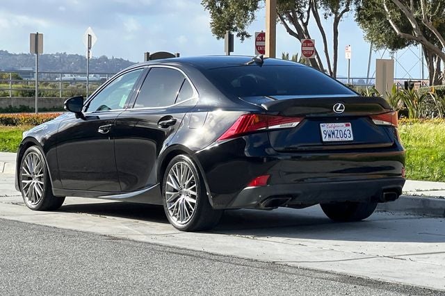 2017 Lexus IS Turbo 200t