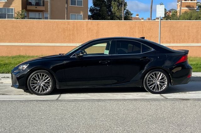 2017 Lexus IS Turbo 200t