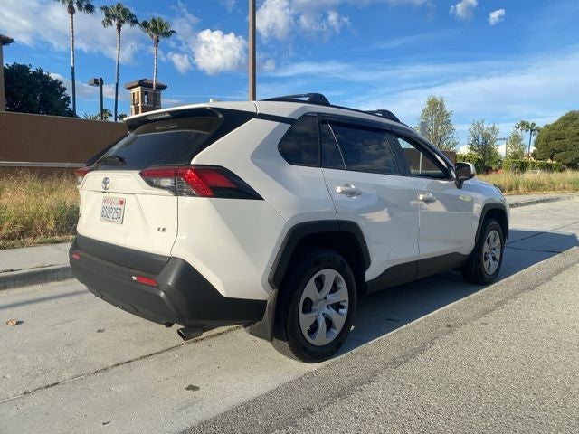 2020 Toyota RAV4 LE