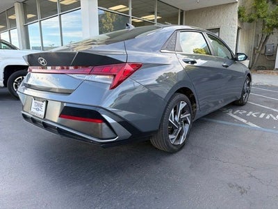 2025 Hyundai Elantra SEL Convenience