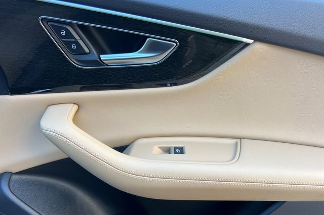 2023 Audi Q8 55 Premium Plus quattro