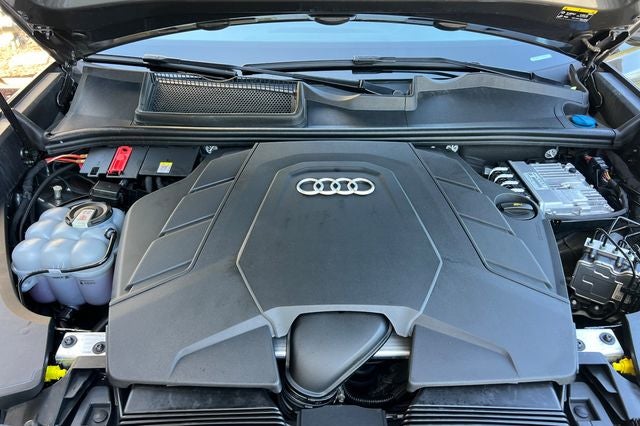 2023 Audi Q8 55 Premium Plus quattro
