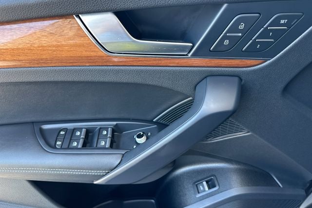 2022 Audi Q5 45 S line Premium quattro