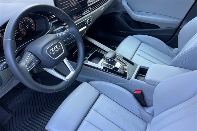 2023 Audi A4 45 S line Premium Plus quattro