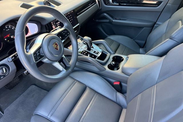 2021 Porsche Cayenne Base