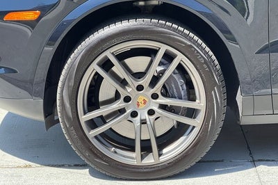 2021 Porsche Cayenne Base
