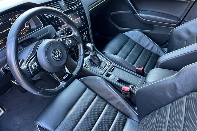 2019 Volkswagen Golf R DCC & Navigation 4Motion