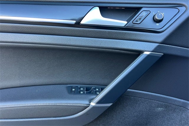 2019 Volkswagen Golf R DCC & Navigation 4Motion