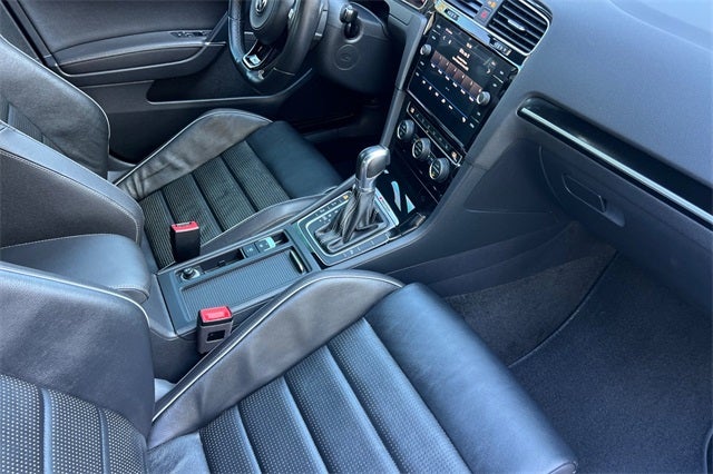 2019 Volkswagen Golf R DCC & Navigation 4Motion